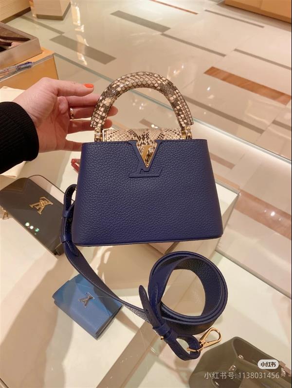 2026120164340184 800